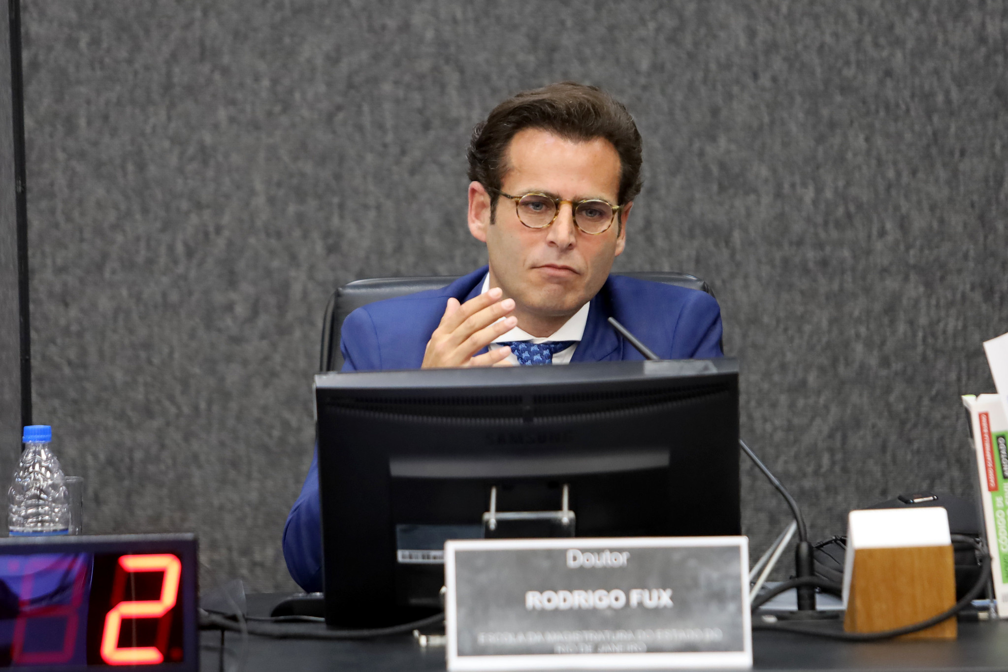 OAB-RJ sai em defesa de filho de Fux após vazamento de mensagens com Vorcaro
