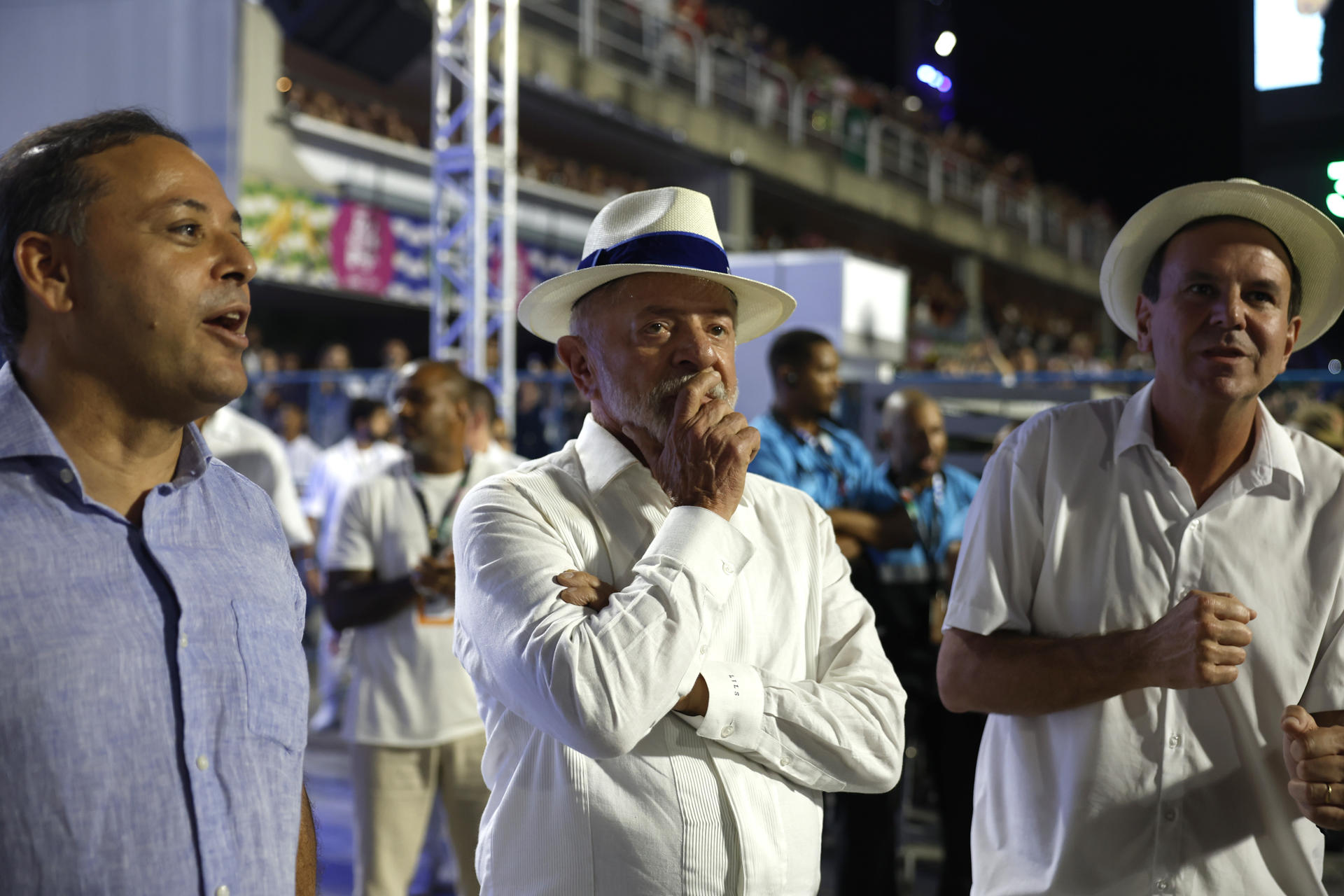 TSE admite ação de Flávio contra Lula por desfile da Acadêmicos de Niterói