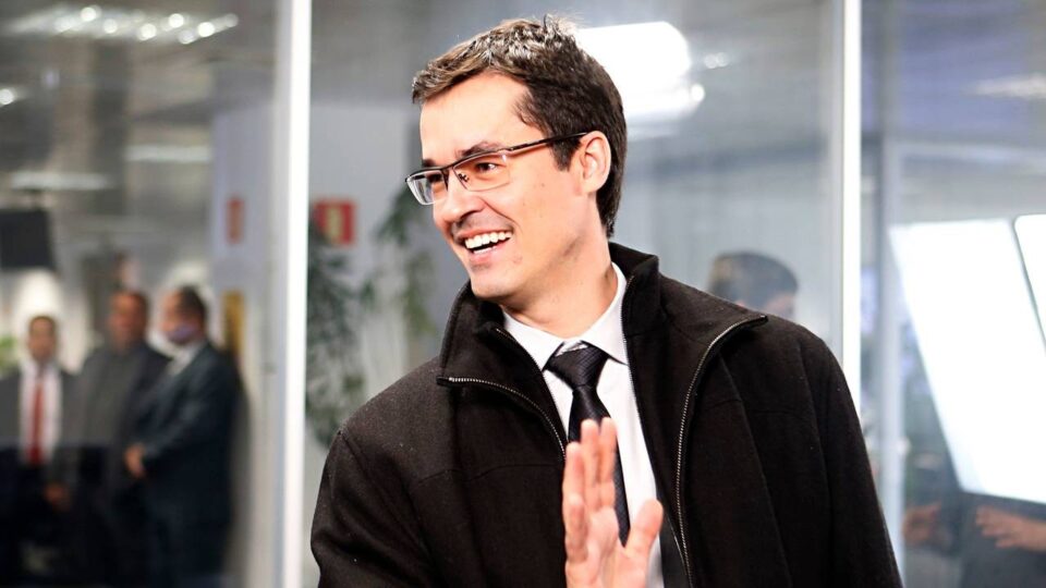 Deltan Dallagnol continua candidato e com nome na urna: entenda a decisão do TSE