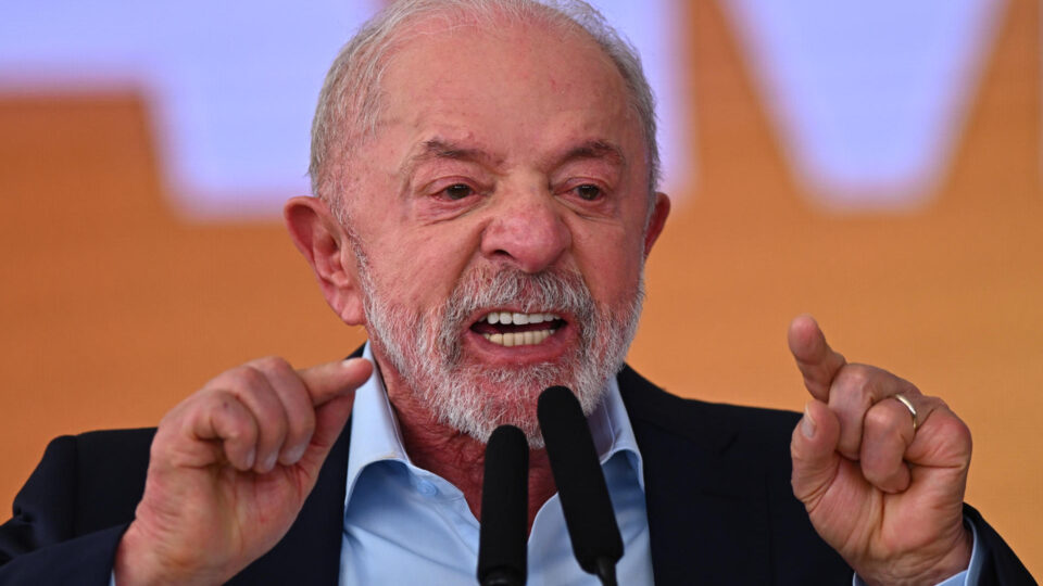Lula aciona TSE para suspender plataforma de vídeos de Flávio Bolsonaro