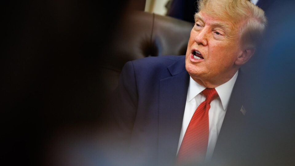 Trump descarta frear avanço da IA e diz que medida favoreceria China