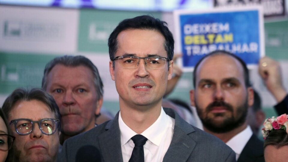 TSE forma maioria para manter suspensão da campanha de Deltan Dallagnol