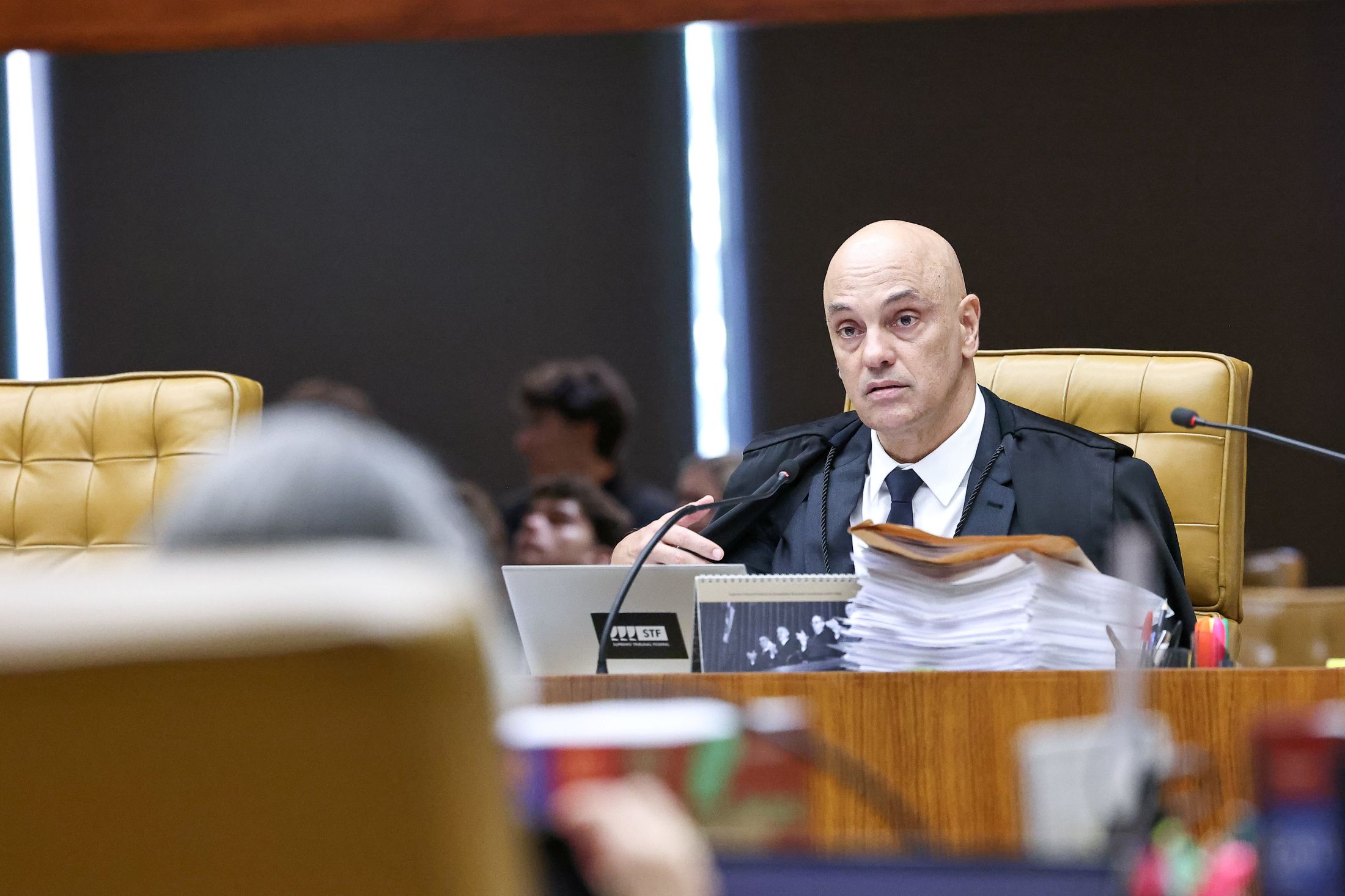 Moraes se declara impedido em ação que envolve sua esposa, Vorcaro e Lulinha