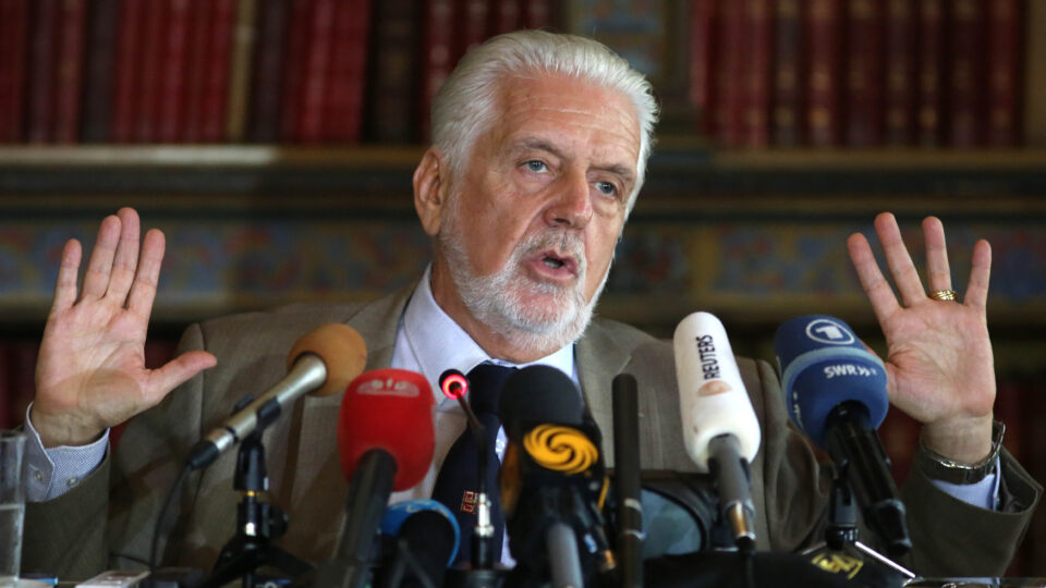 TRE-BA retira do ar site que simulava WhatsApp com conversas de Vorcaro a pedido de Jaques Wagner