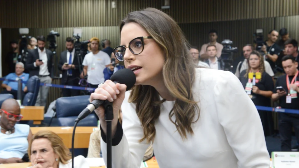 Magistrado entendeu que parlamentar deveria ter o cuidado de checar o conteúdo antes de publicar.