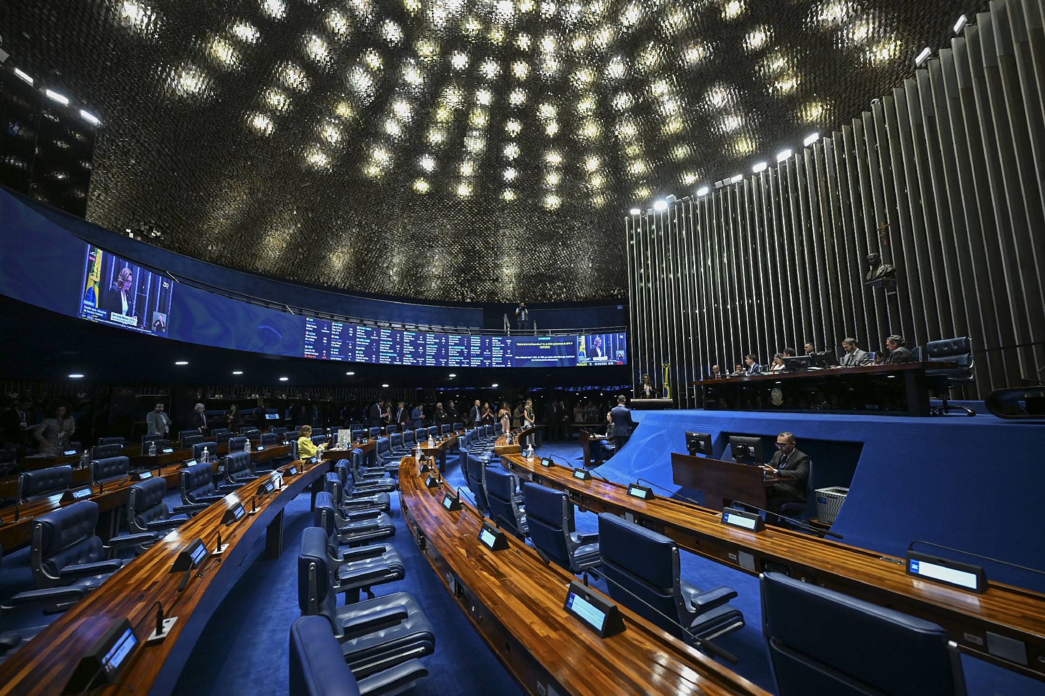 Quem são os 10 senadores com as maiores votações nas eleições 2026