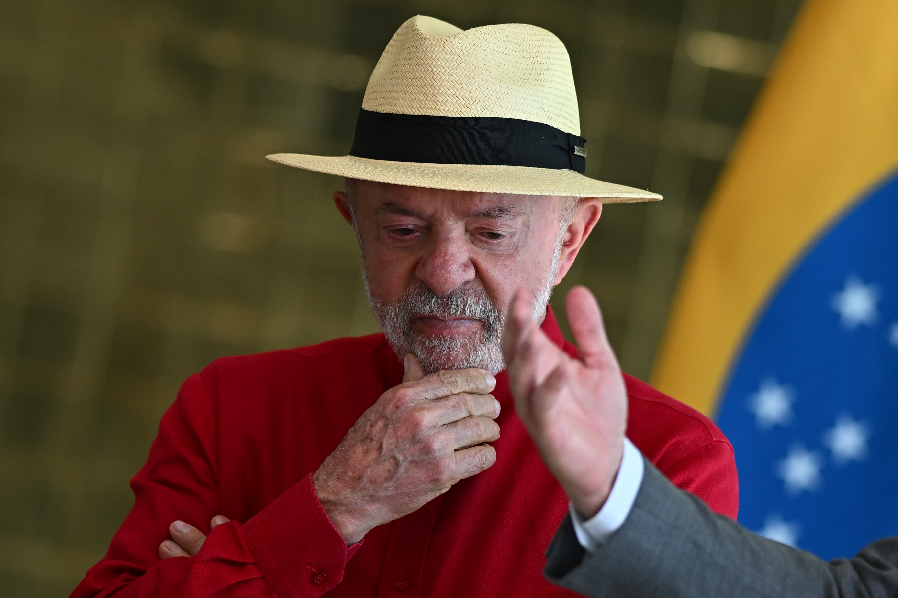 Lula diz que agro deveria “se ajoelhar” para ele e setor rebate