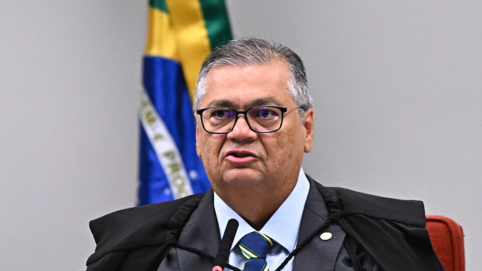 Jornalista que teve sigilo de fonte quebrado por Moraes pede a Fachin o arquivamento de processo