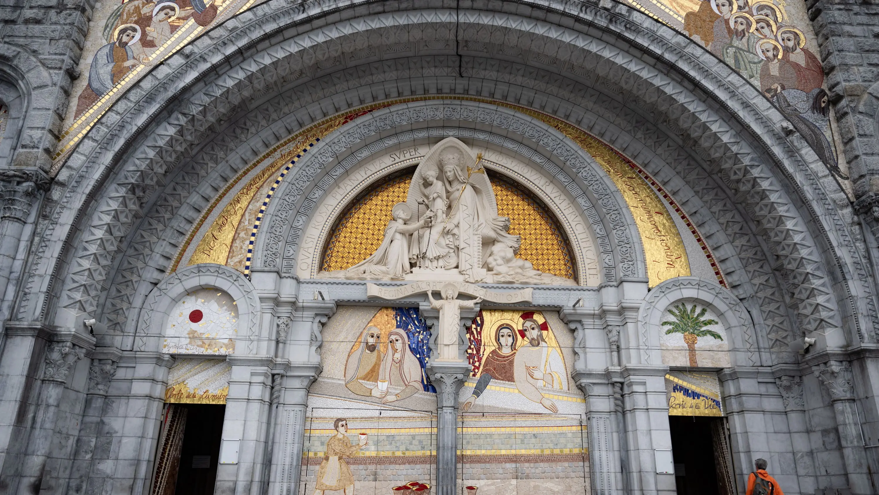 mosaicos rupnik lourdes