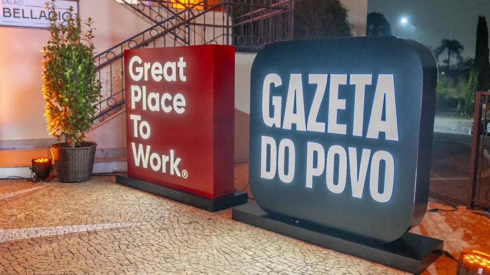 JBA Imóveis reconhecida pelo GPTW Paraná 2026, em parceria com a Gazeta do Povo, entre as melhores empresas para trabalhar na categoria pequenas empresas.