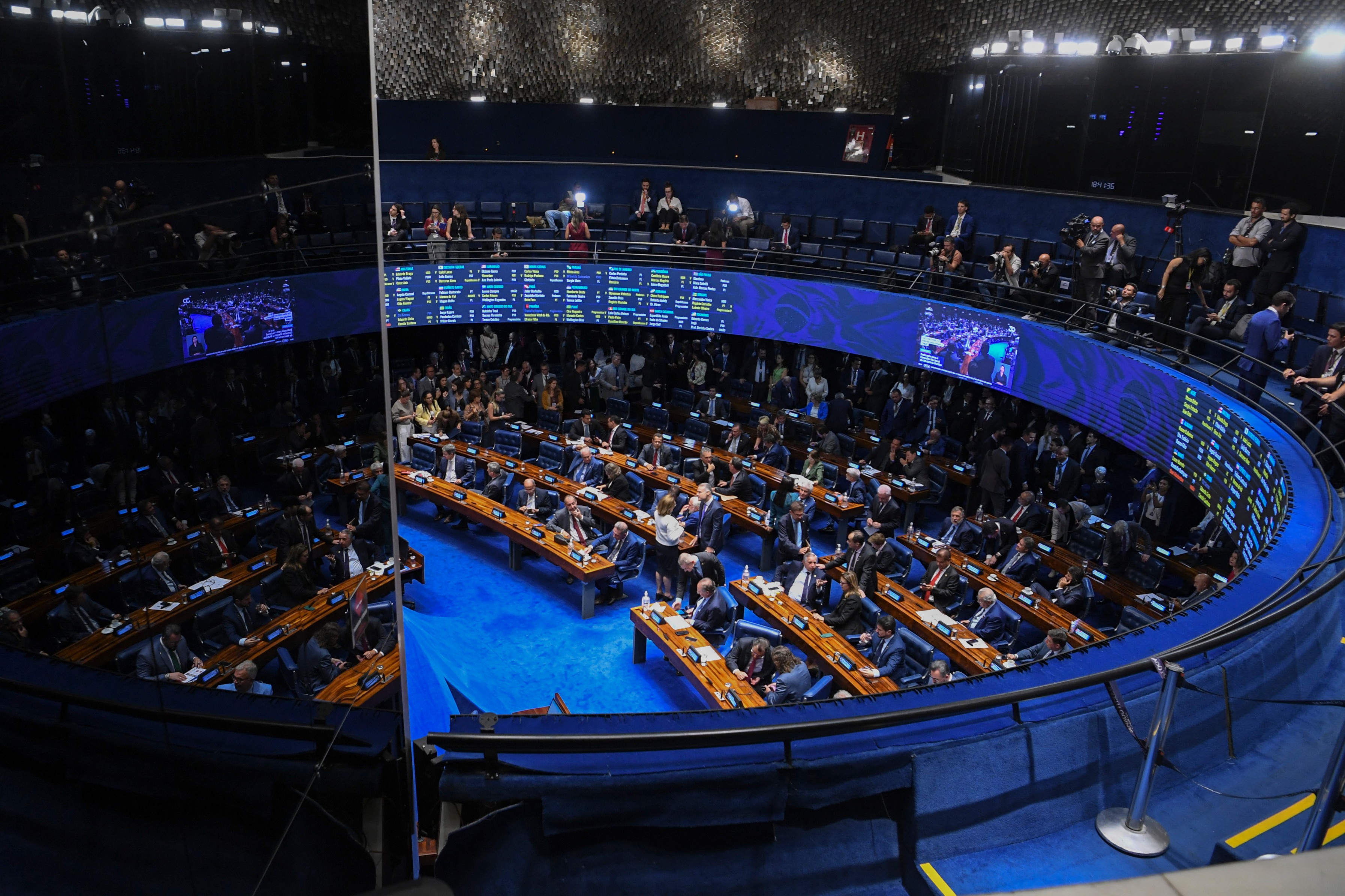 Maior índice de candidatos à reeleição ameaça renovação do Senado