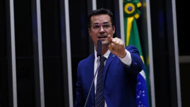 TRE-PR manda Deltan Dallagnol desativar Instagram