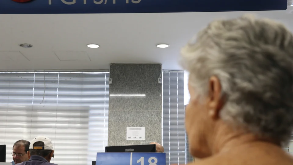 Trabalhadores que têm valores do antigo fundo PIS/Pasep a receber podem consultar o saldo e solicitar o ressarcimento pela Caixa.