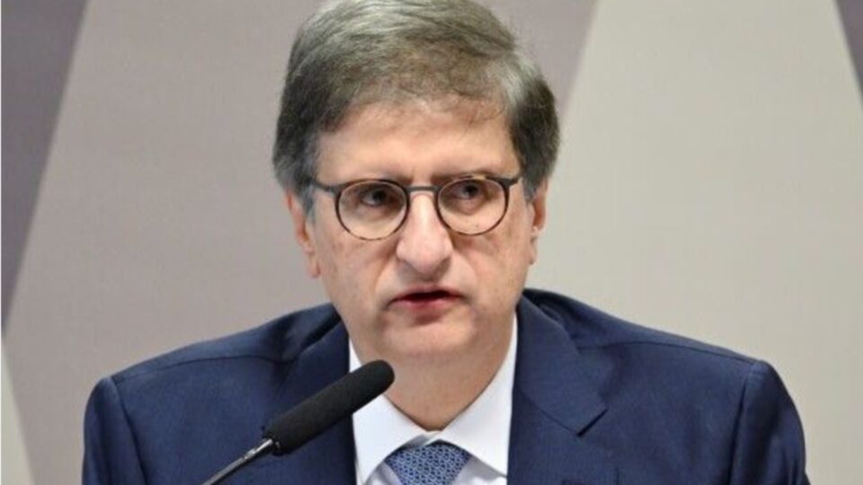 Conselho do MPF empata em 4 a 4 sobre investigar Gonet por relação com Vorcaro