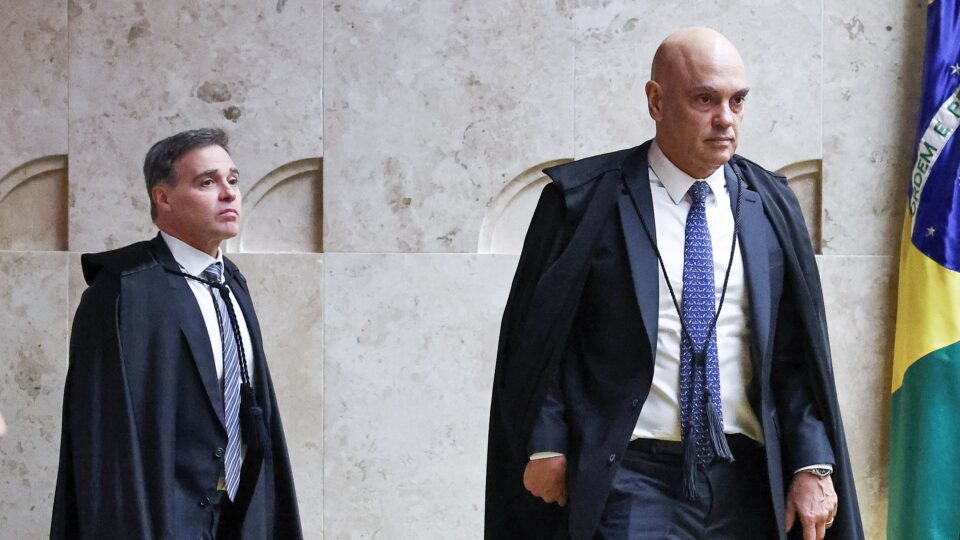 “Moraes, tira essa toga preta!”