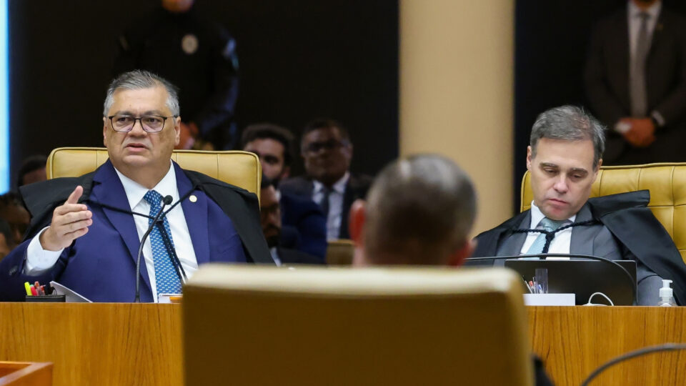 Dino envia ao plenário do STF embate com Mendonça sobre Nossa Senhora Aparecida