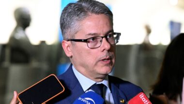 Alessandro Vieira pede que Zanin reavalie instalação da CPI sobre Moraes, Toffoli e Vorcaro