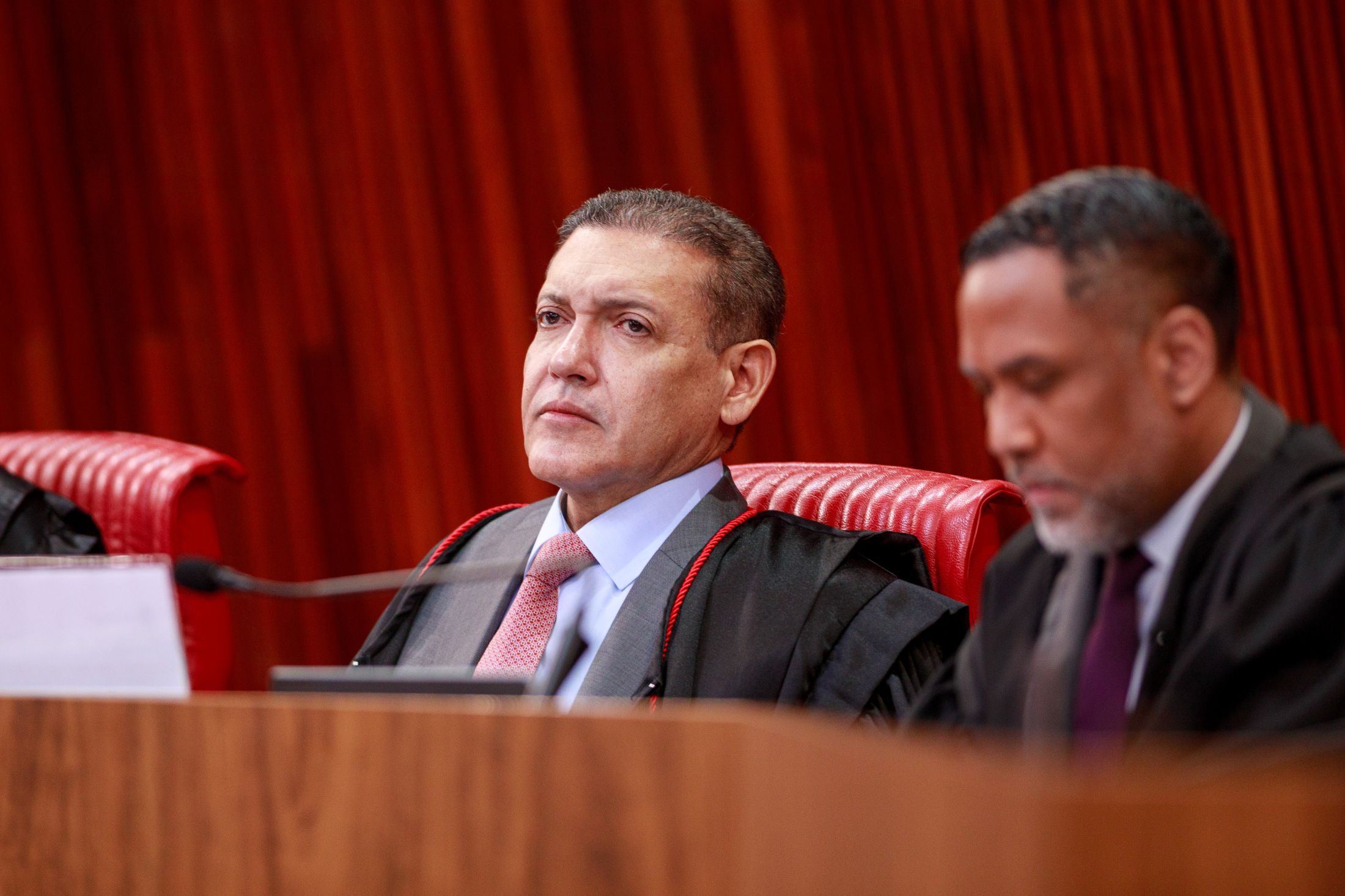 Nunes Marques reclama de interferência do STF no TSE e cobra freio a Fachin