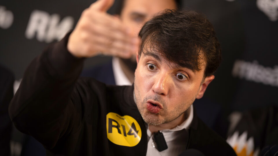 Gravadora notifica Renan Santos contra uso da música de Cazuza sem autorização em campanha