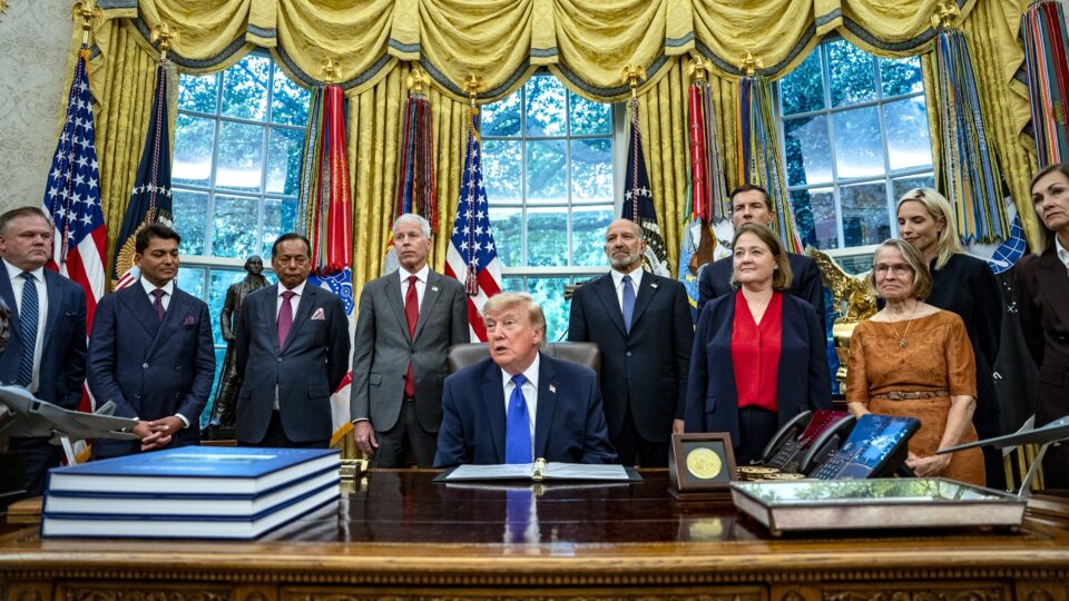 Trump critica Reino Unido por libertar suspeitos de terrorismo