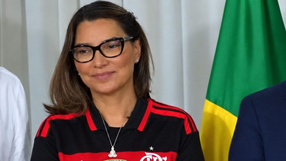 Socorro, Dino! É mentira que Lula se separou de mim