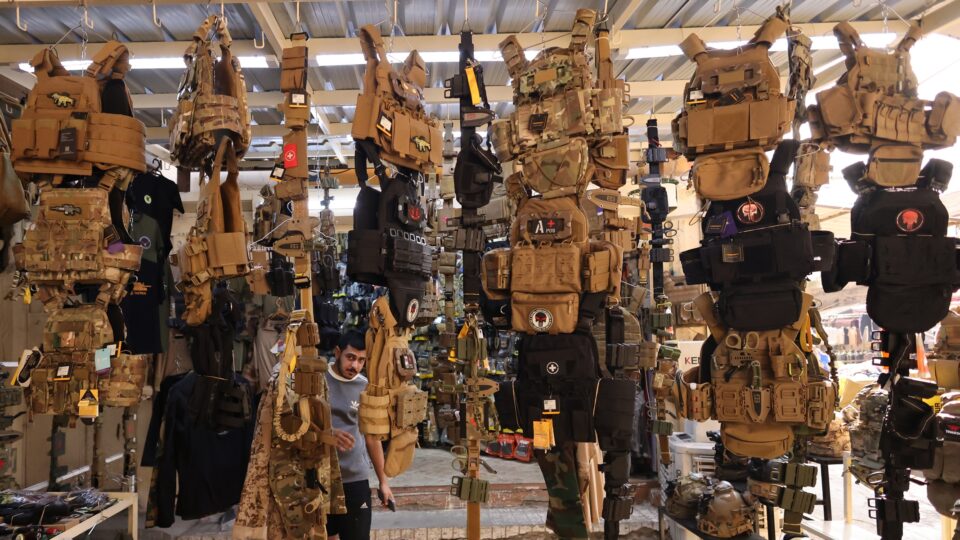 EUA retiram militares do Iraque e geram temor de brecha para o Irã