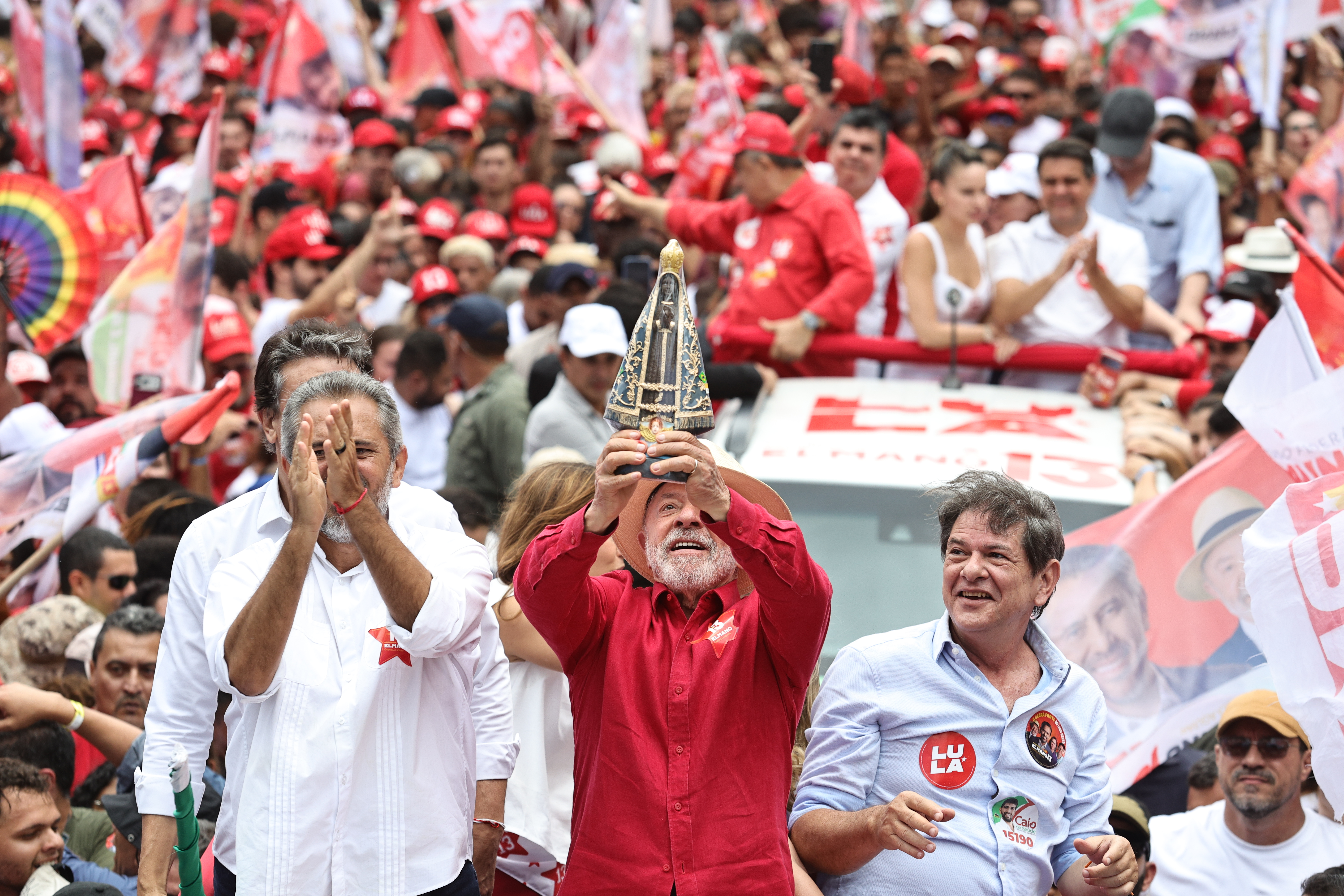 Lula reforça fake news de Aparecida na reta final da campanha no Ceará