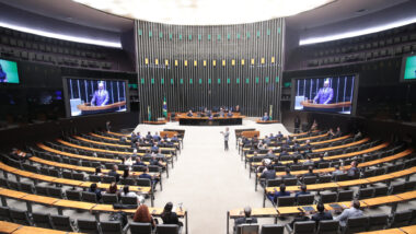 PL avança para comandar a Mesa Diretora e isolar Hugo Motta na Câmara dos Deputados.