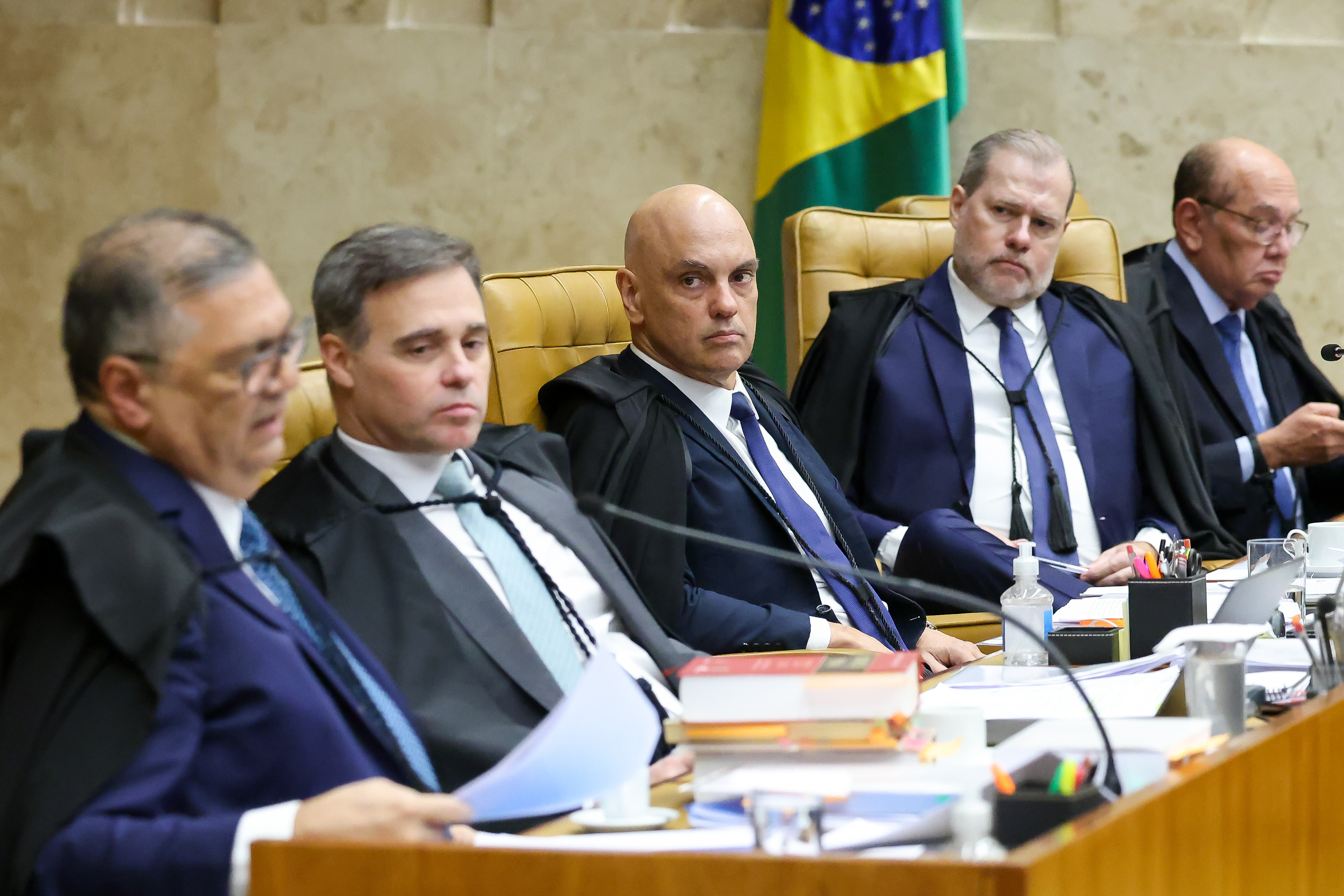 Ministros do STF emitem decisões que alteram o cenário da disputa eleitoral