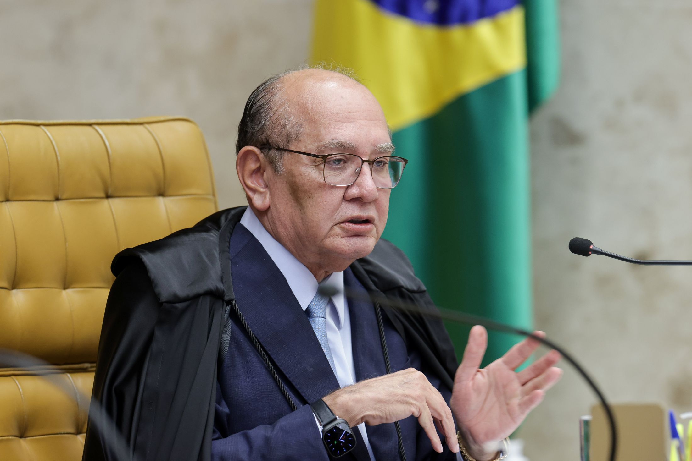 Gilmar mantém quebra de sigilos de ex-assessora de Flávio em investigação sobre “rachadinha”
