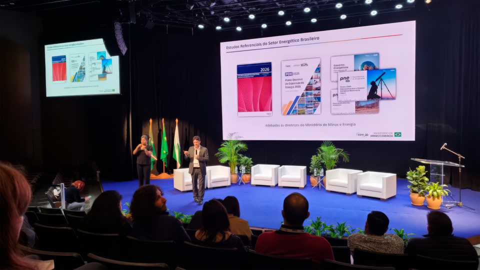Thiago Ivanoski, diretor da EPE, foi palestrante da Conferência Internacional de Energias Inteligentes (Smart Energy 2026), que ocorreu em Curitiba, nos dias 22 e 23 de setembro.