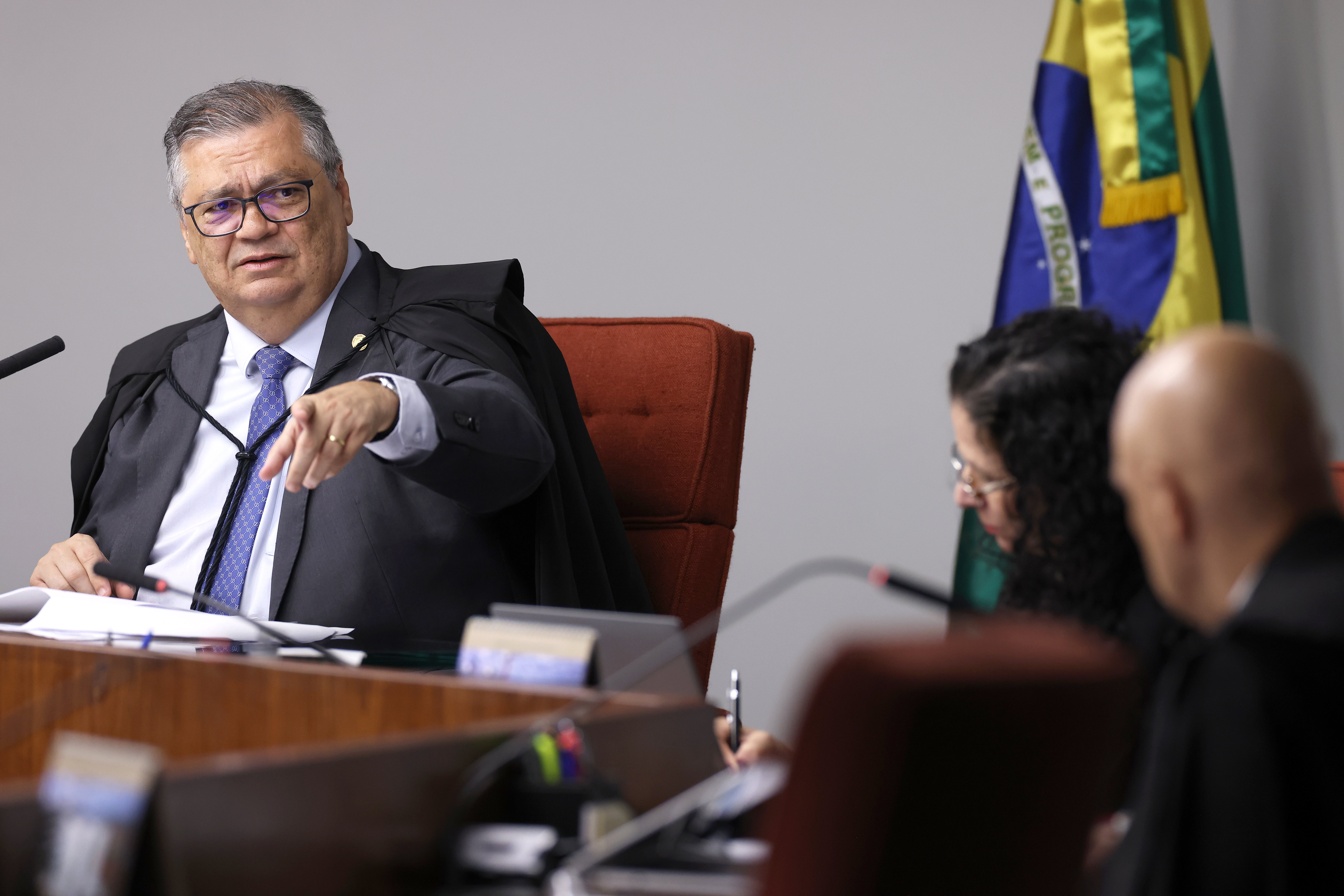 Dino declara perda de objeto e encerra ação sobre remoção de post de Tabet