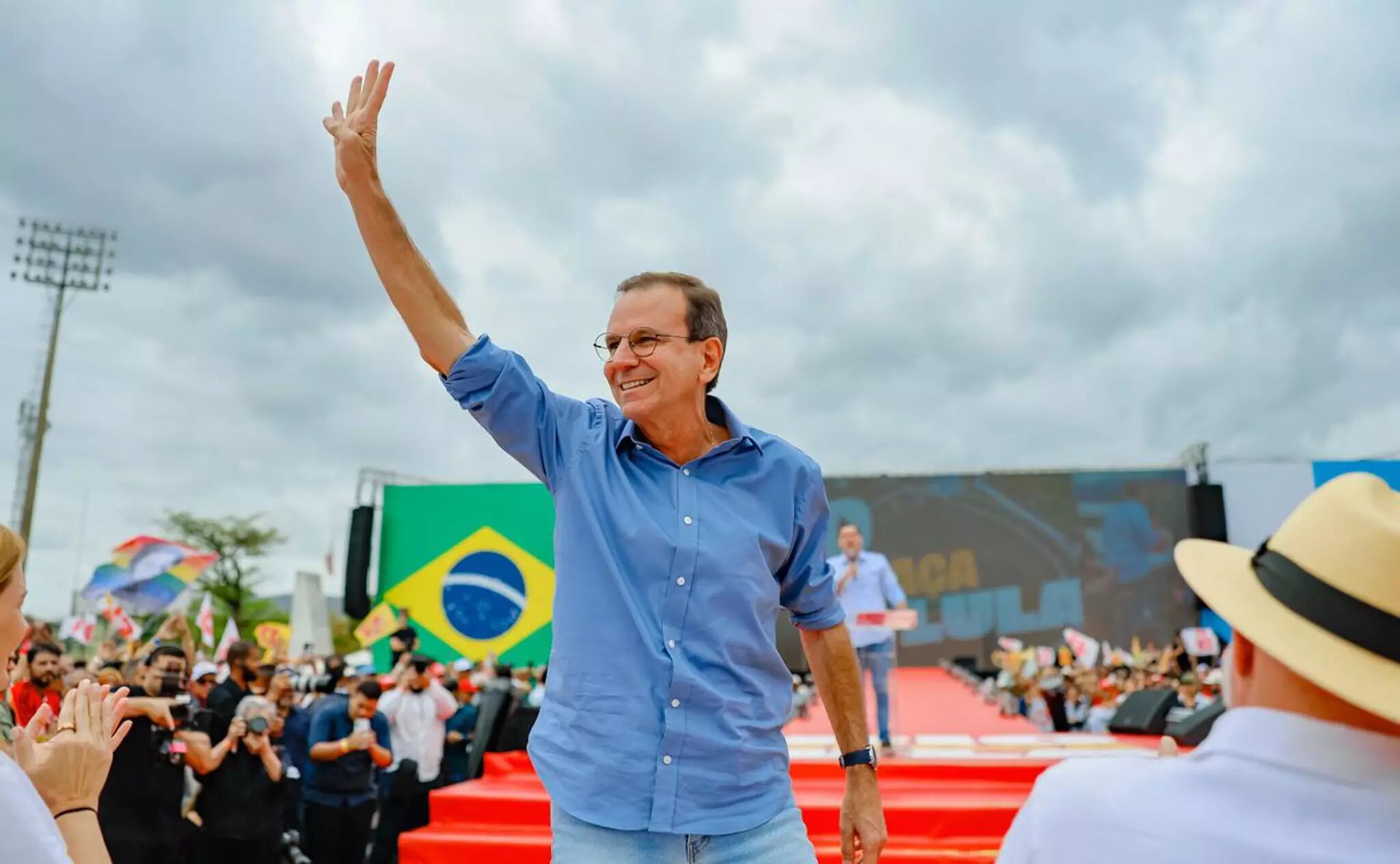 Paes vai de “quase eleito” a margem estreita contra Ruas na reta final do 1º turno