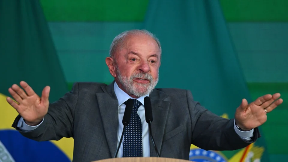 TSE proíbe exibição de púlpito vazio de Lula no debate da TV Globo