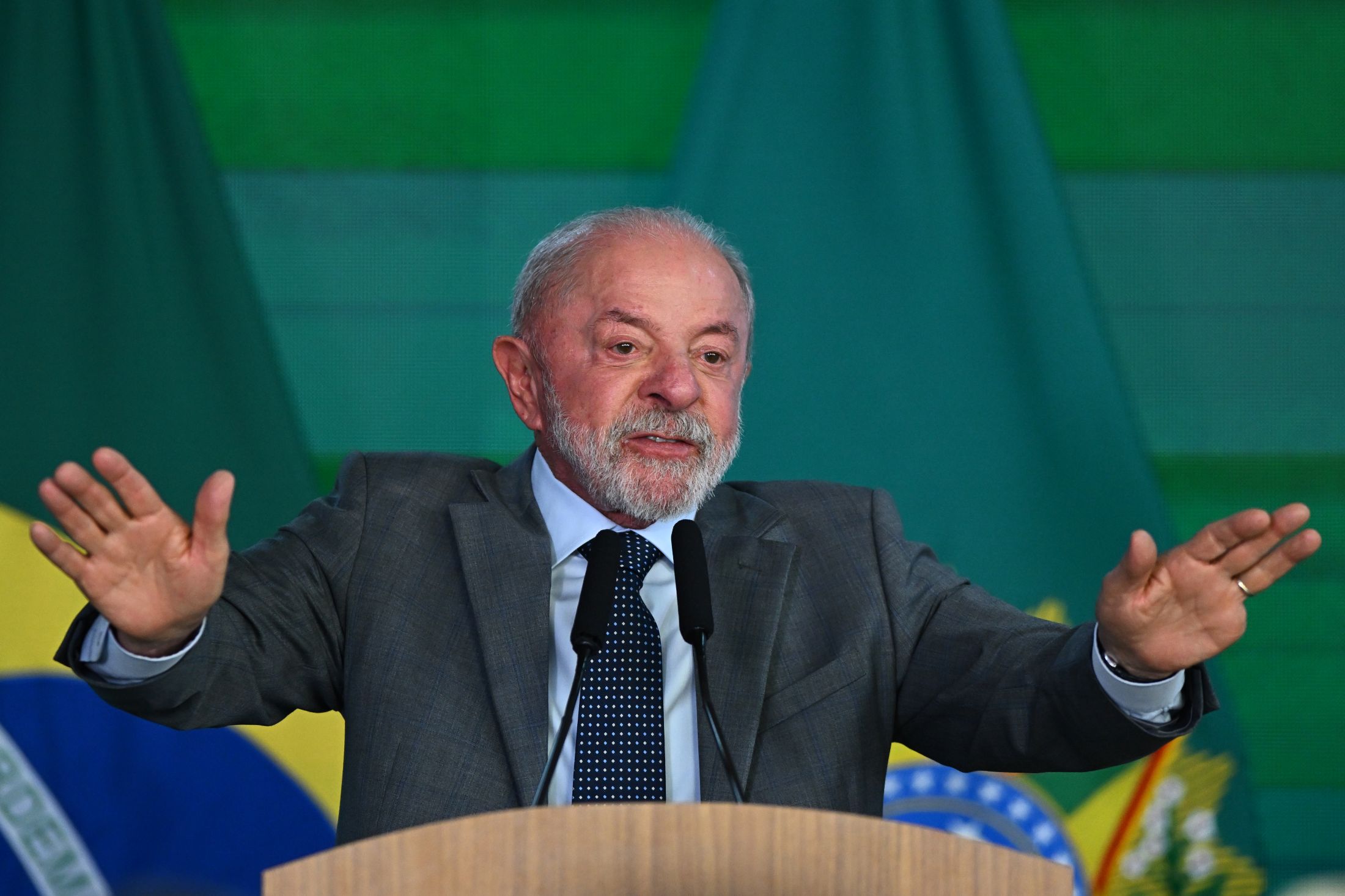 TSE proíbe exibição de cadeira vazia de Lula no debate da TV Globo