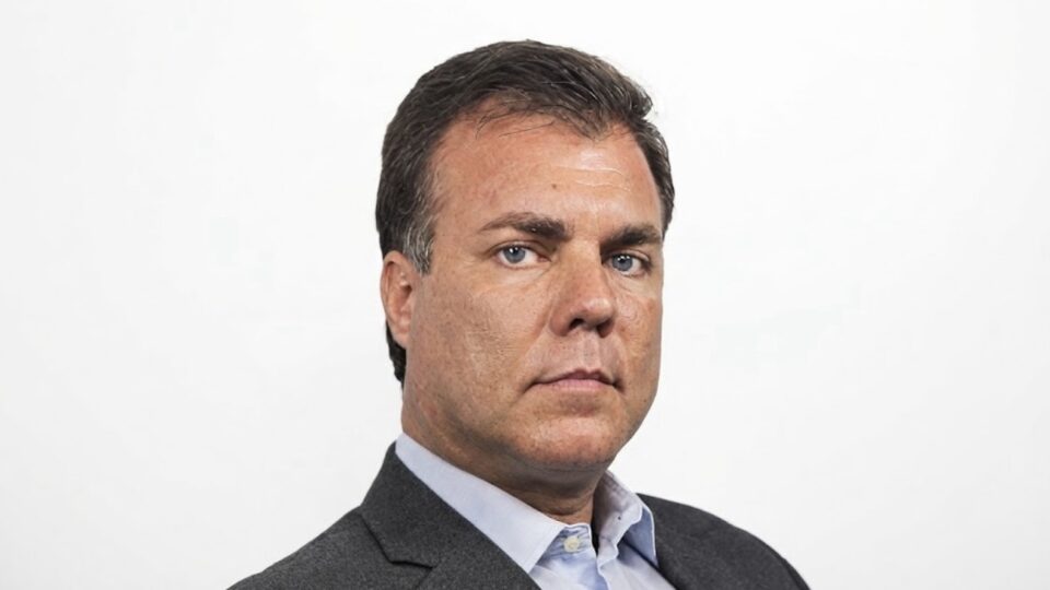 Dirigente português questiona transparência das eleições brasileiras: “Ditadura”