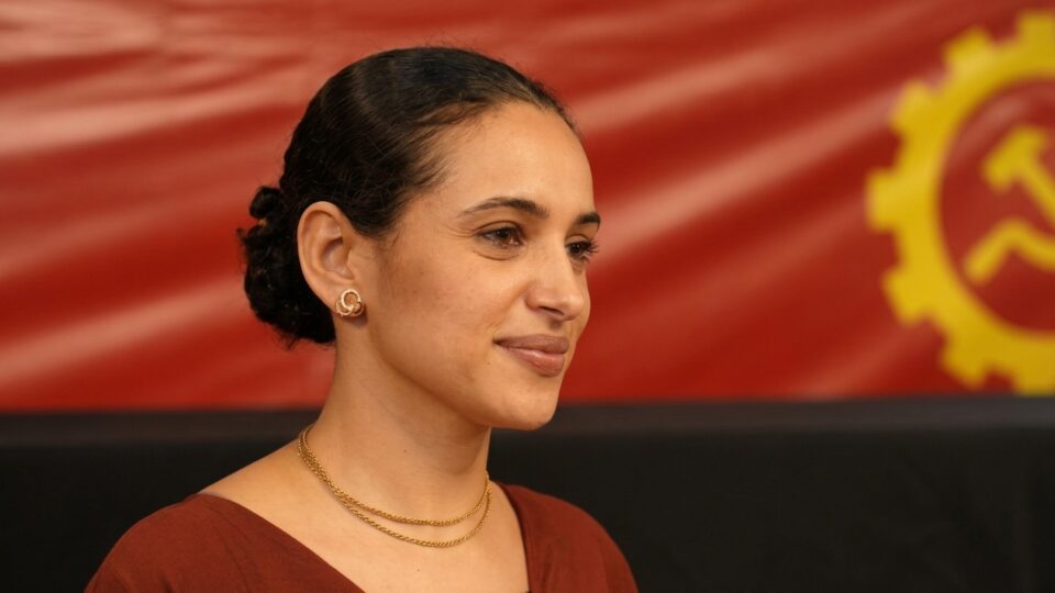 Debate na USP acaba em bate-boca após candidata do PCO defender mulher trans em presídio masculino