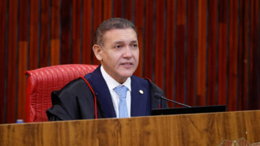 Presidente do TSE tem domicílio eleitoral no Piauí, mas votou em trânsito. Com isso, só escolheu nome à Presidência.
