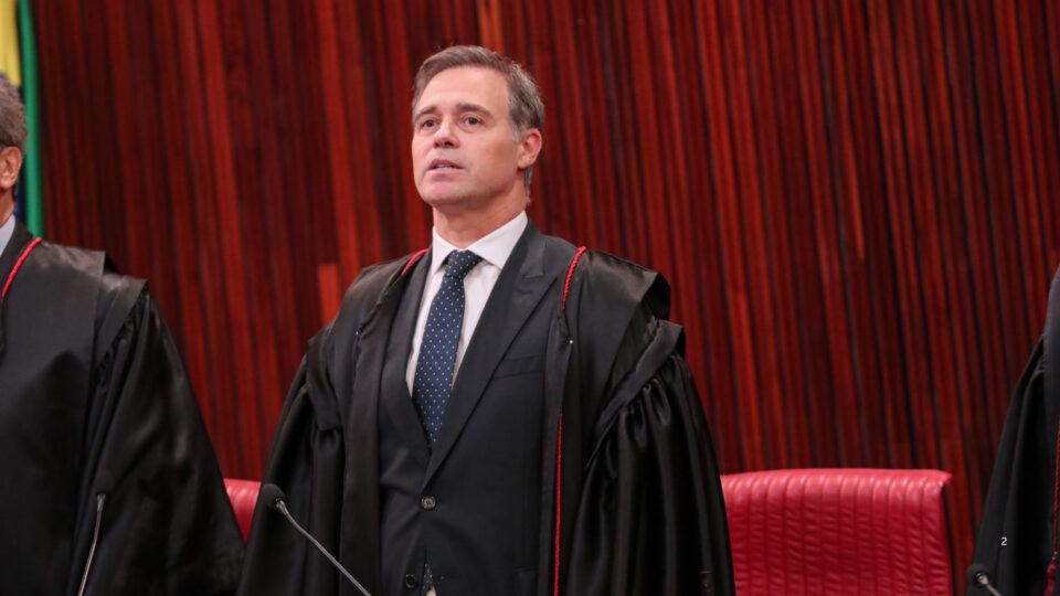 Mendonça vota em Brasília: “o povo é o protagonista”