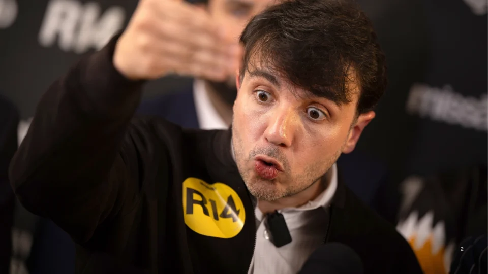 Candidato à Presidência falou em "eleição mais bizarra da história" e disse ter combatido ideia de voto útil.