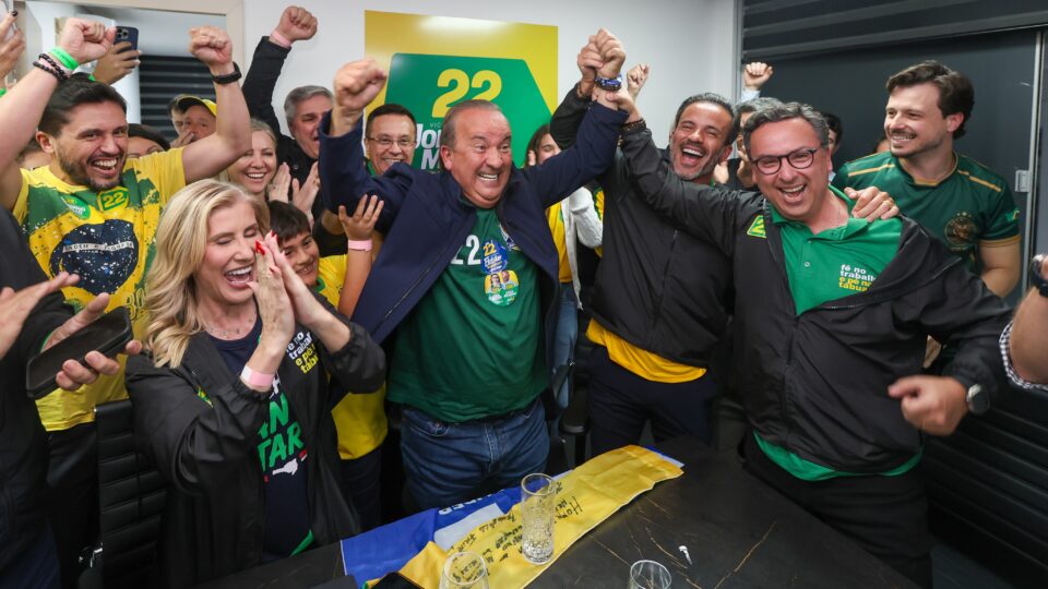 Jorginho Mello vence no primeiro turno com a maior vantagem sobre segundo colocado