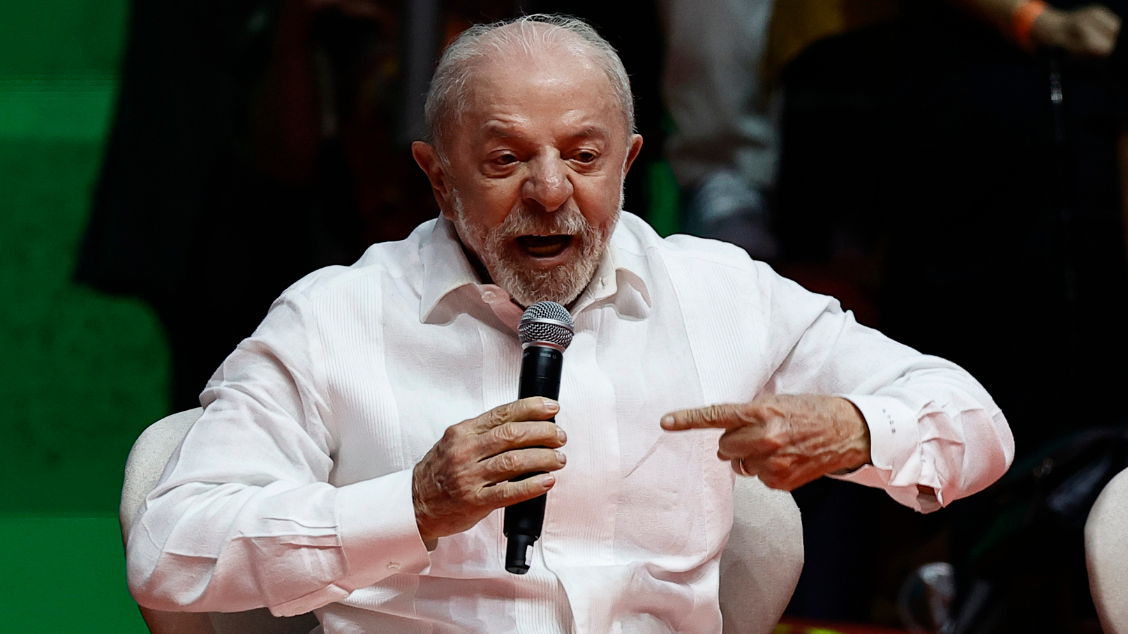 Lula sai em desvantagem na disputa do segundo turno com Flávio.