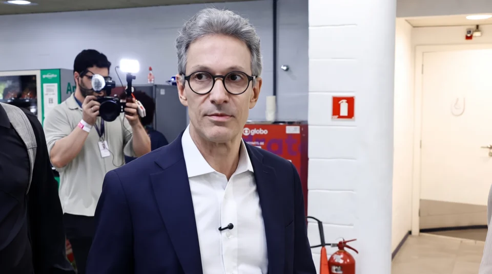 Romeu Zema reforçou a oposição ao PT e afirmou esperar mudanças no STF a partir da renovação do Senado.