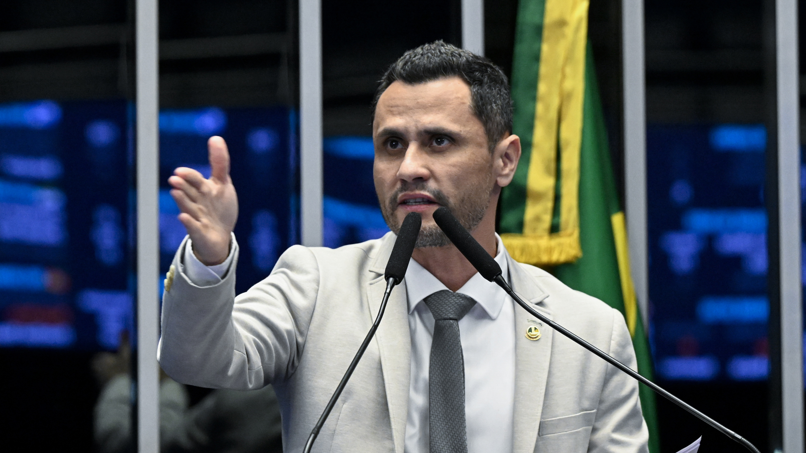 Cleitinho Azevedo é eleito governador de Minas Gerais e promete pacificação