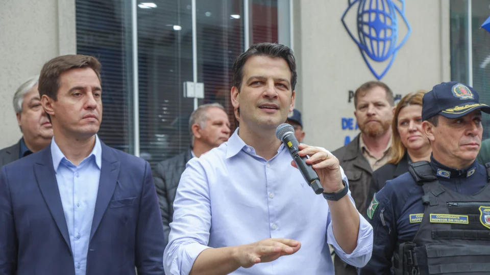 Eduardo Pimentel (PSD) anunciou apoio a Flávio Bolsonaro no 2º turno das eleições 2026