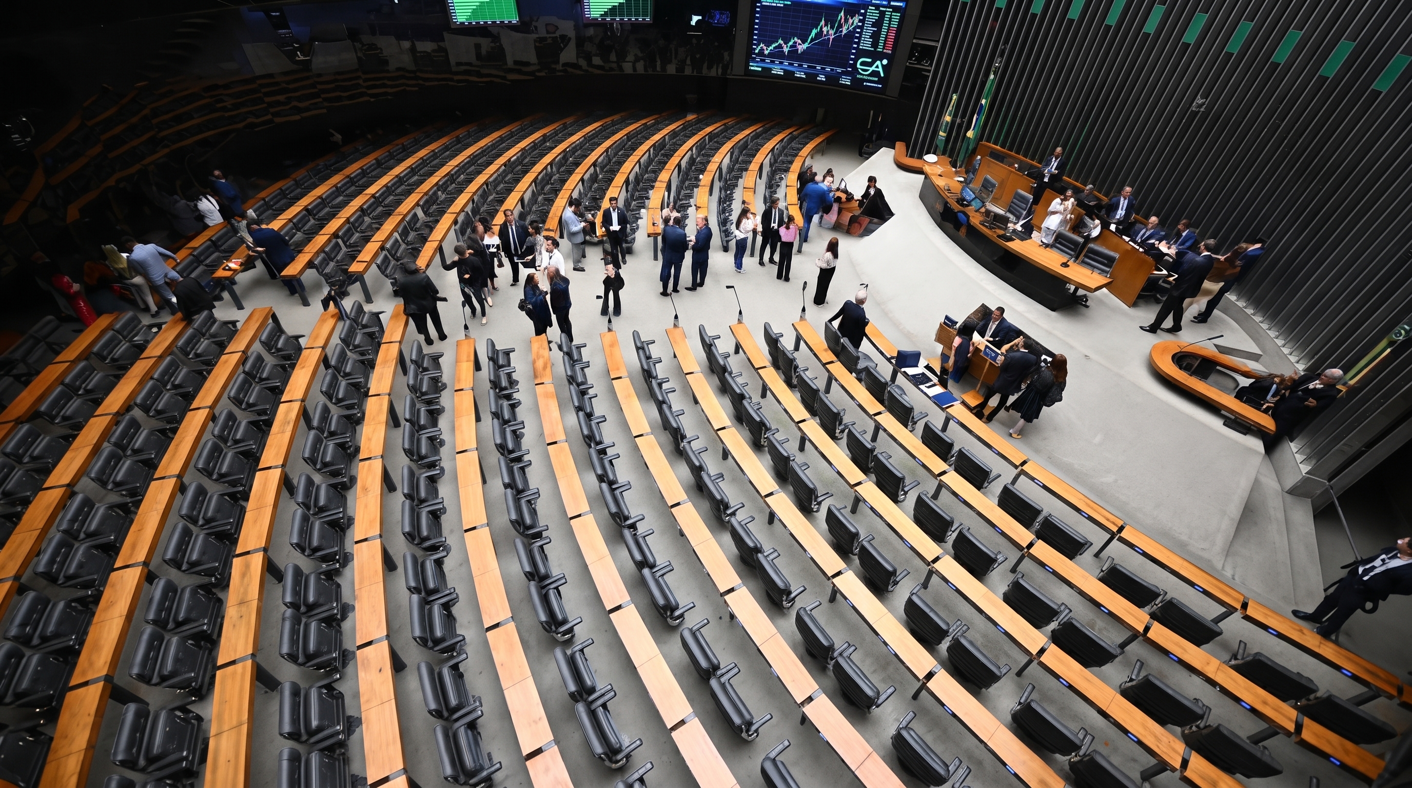Novo supera cláusula de barreira e terá acesso ao fundo partidário e à propaganda eleitoral 