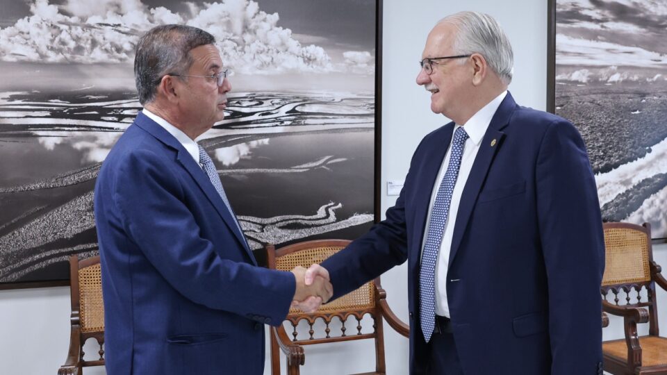 Marinho diz a Fachin que governo Flávio não fará “vingança nem omissão” contra o STF