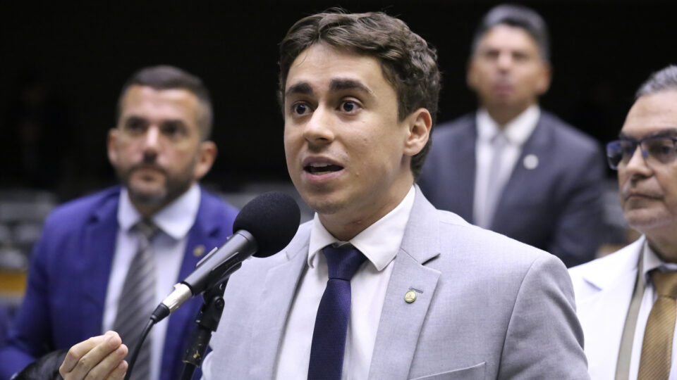 “Bancada Nikolas” reúne campeões de votos e amplia influência do deputado mineiro