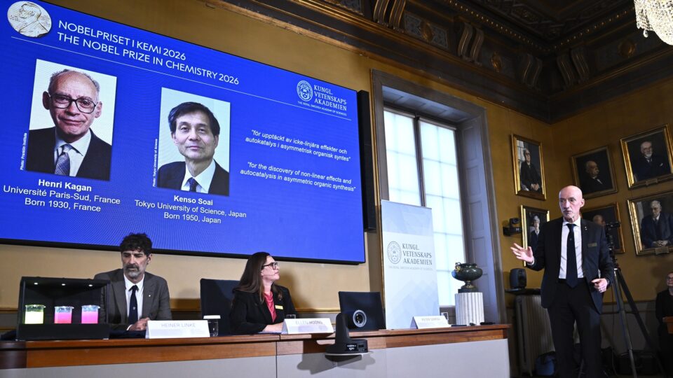 Nobel de Química vai para francês e japonês por reações que levam à homoquiralidade