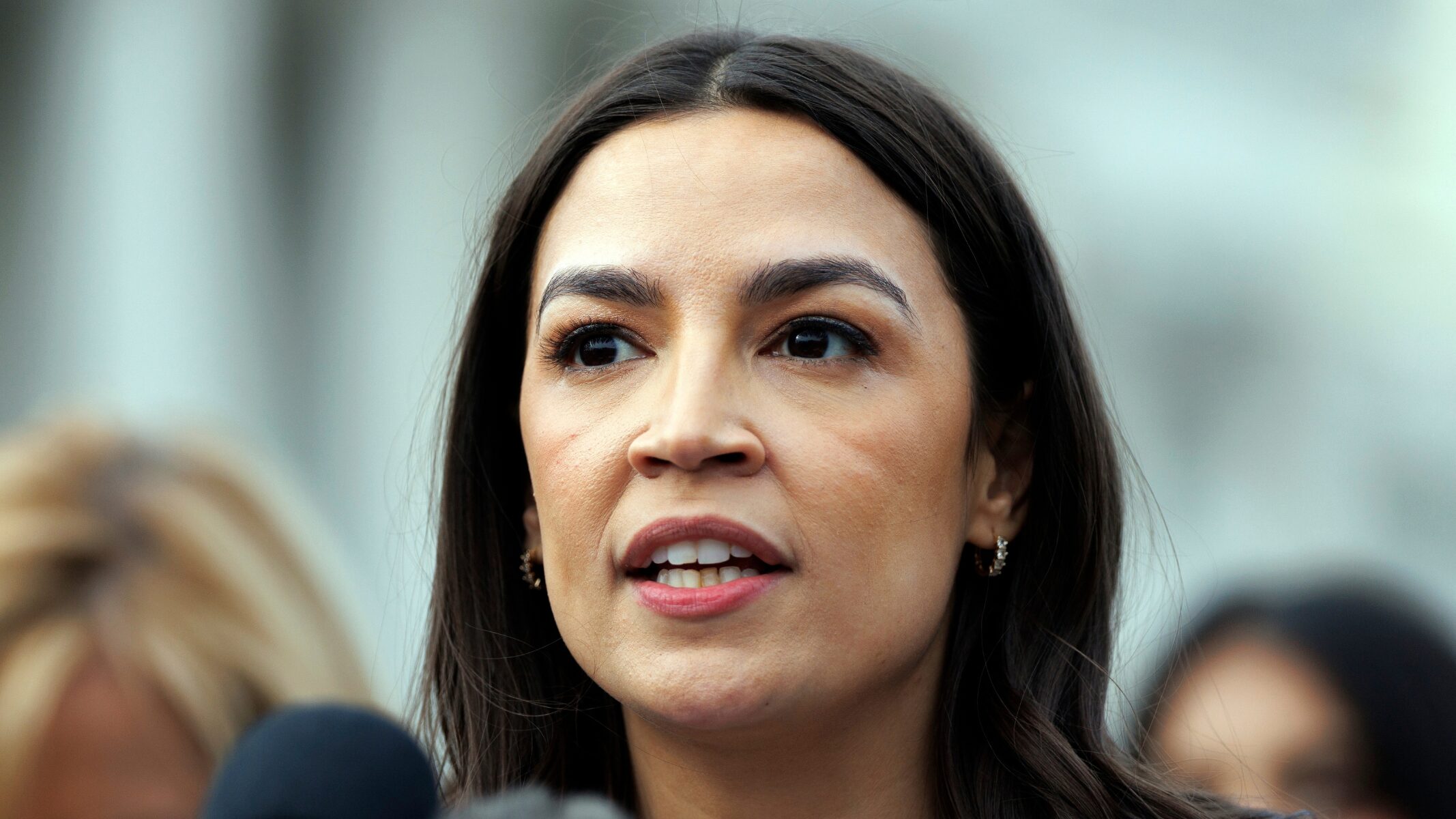 Deputada Alexandria Ocasio-Cortez: um dos rostos mais conhecidos do "socialismo democrático" nos EUA.